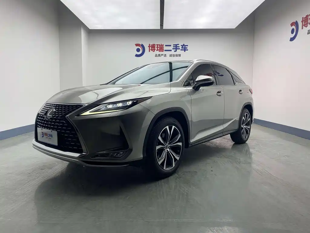 Lexus RX 2020 — фото 1