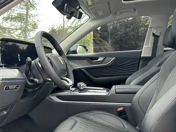 Hongqi HS5 2023