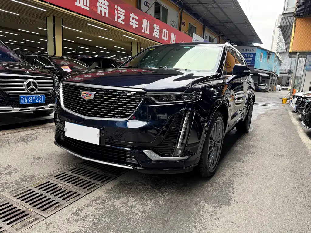 Cadillac XT6 2021 — фото 1