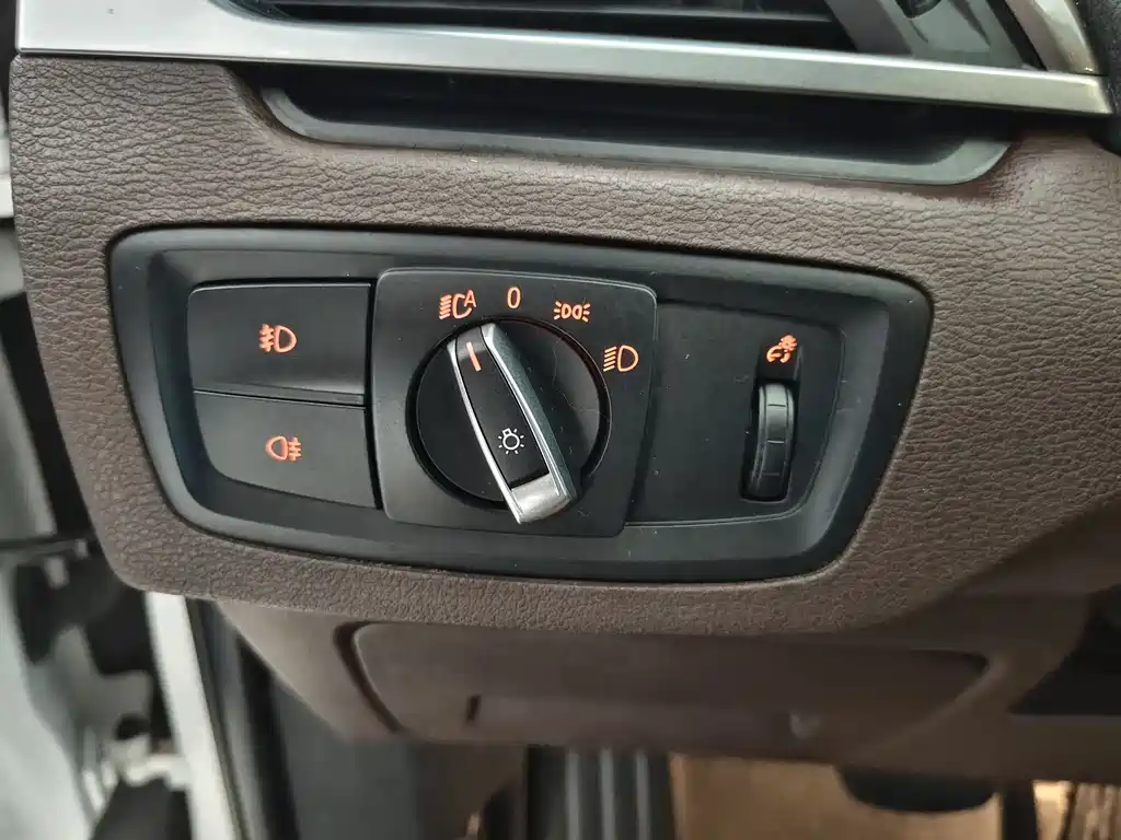 BMW X1 2018 — фото 14