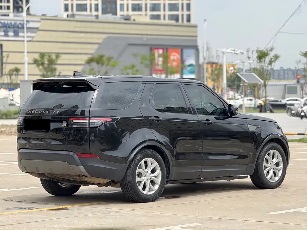 Land Rover Discovery 2018 — фото 9