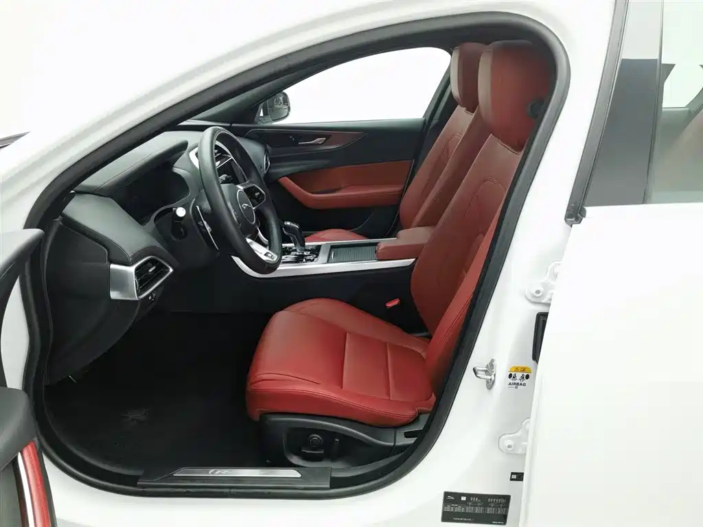 Jaguar XEL 2023 — фото 10