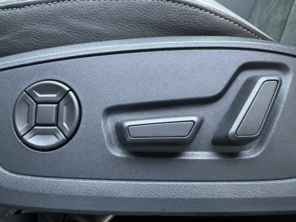 Audi Q3 2022 — фото 10