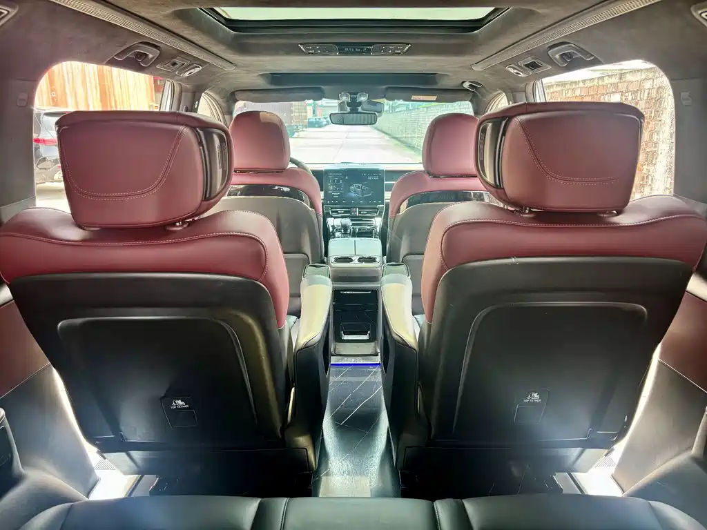 GAC Motor Trumpchi M8 2024 — фото 16