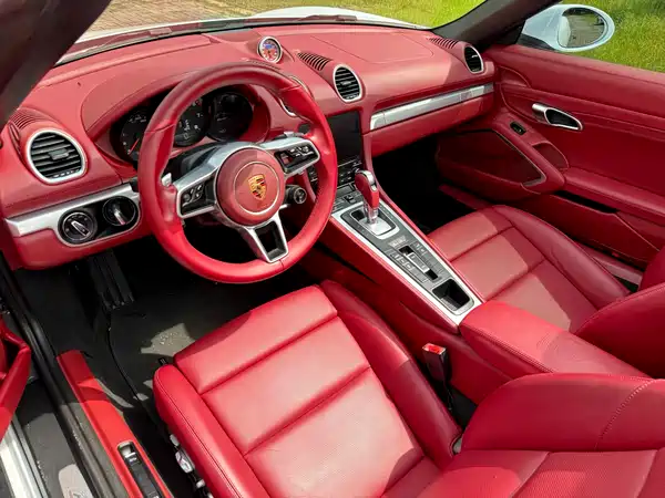 Porsche 718 2016