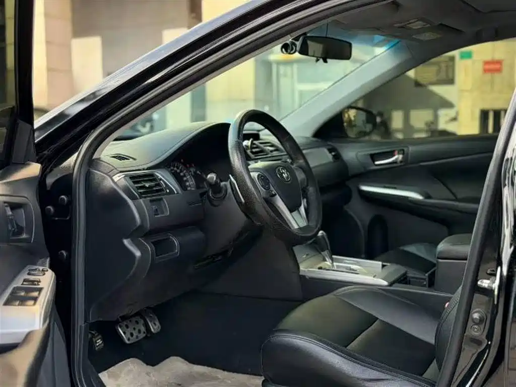 Toyota Camry 2014