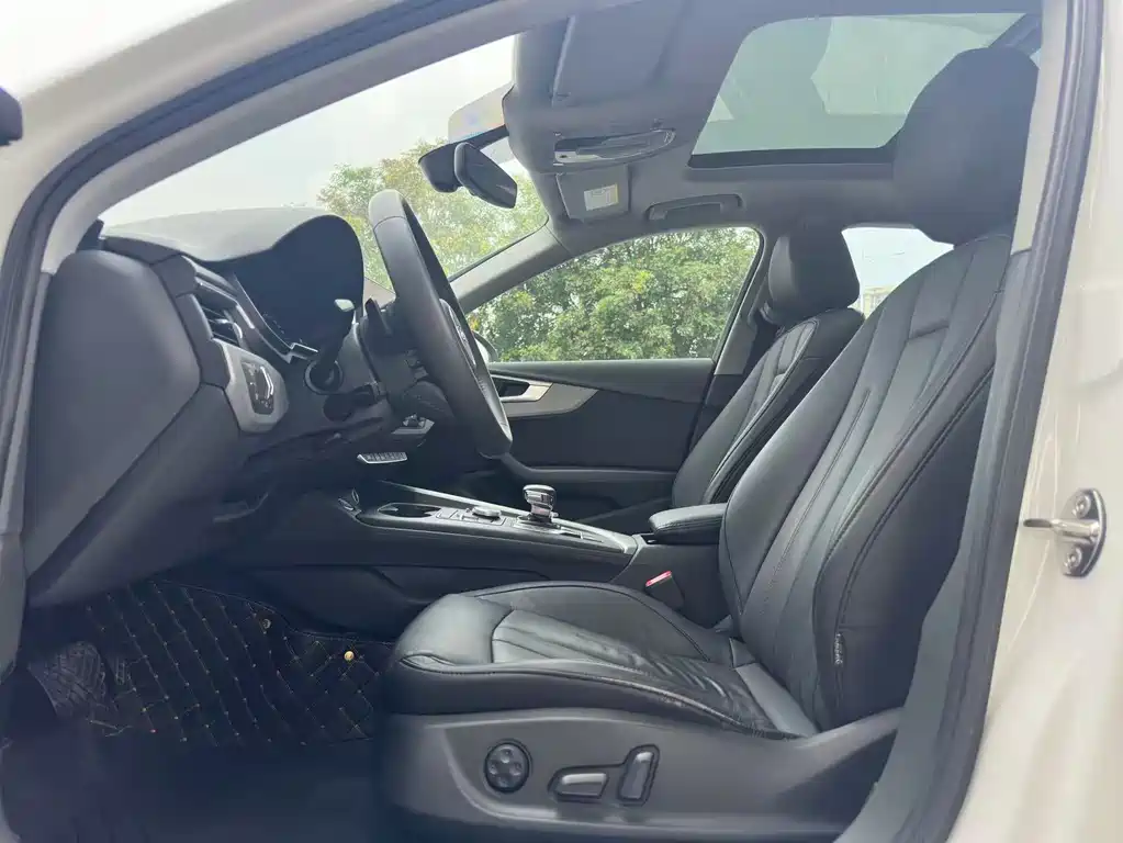 Audi A4L 2018