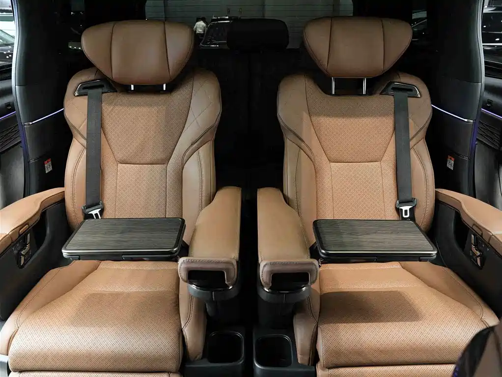 Toyota Alphard 2024 — фото 14