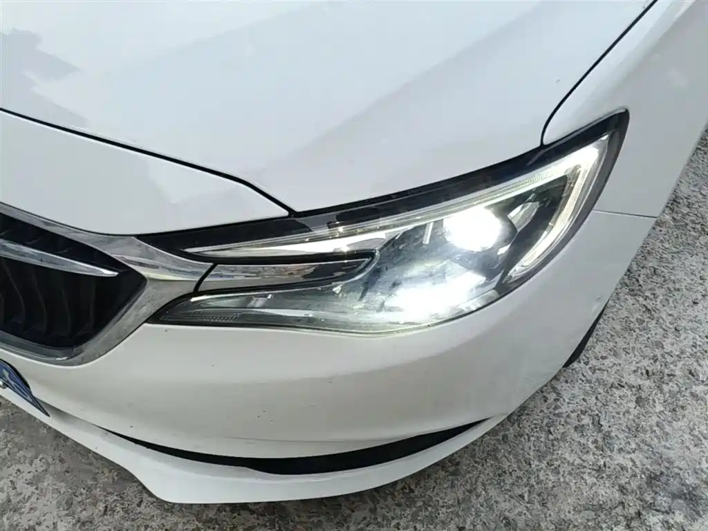 Buick Excelle 2018 — фото 24