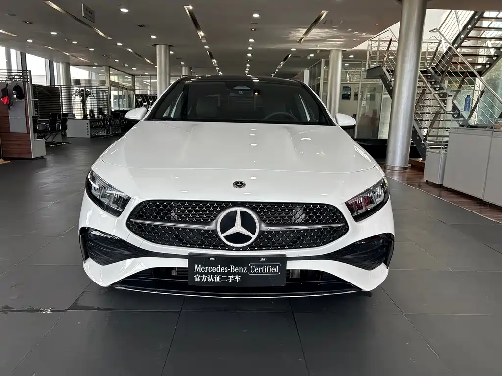 Mercedes-Benz A-Class 2024 — фото 8