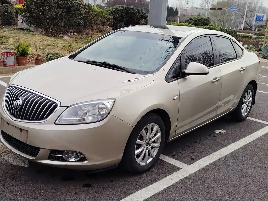 Buick Excelle 2014 — фото 1