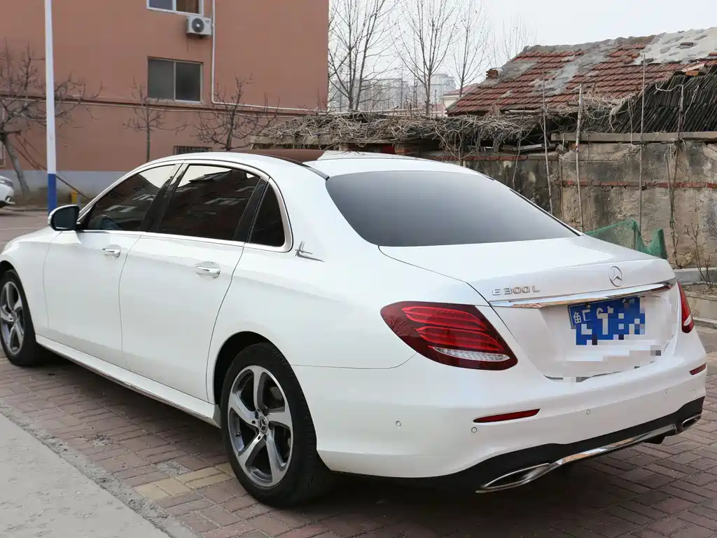 Mercedes-Benz E-Class 2019 — фото 6