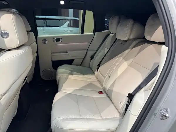 Li Auto L7 2025