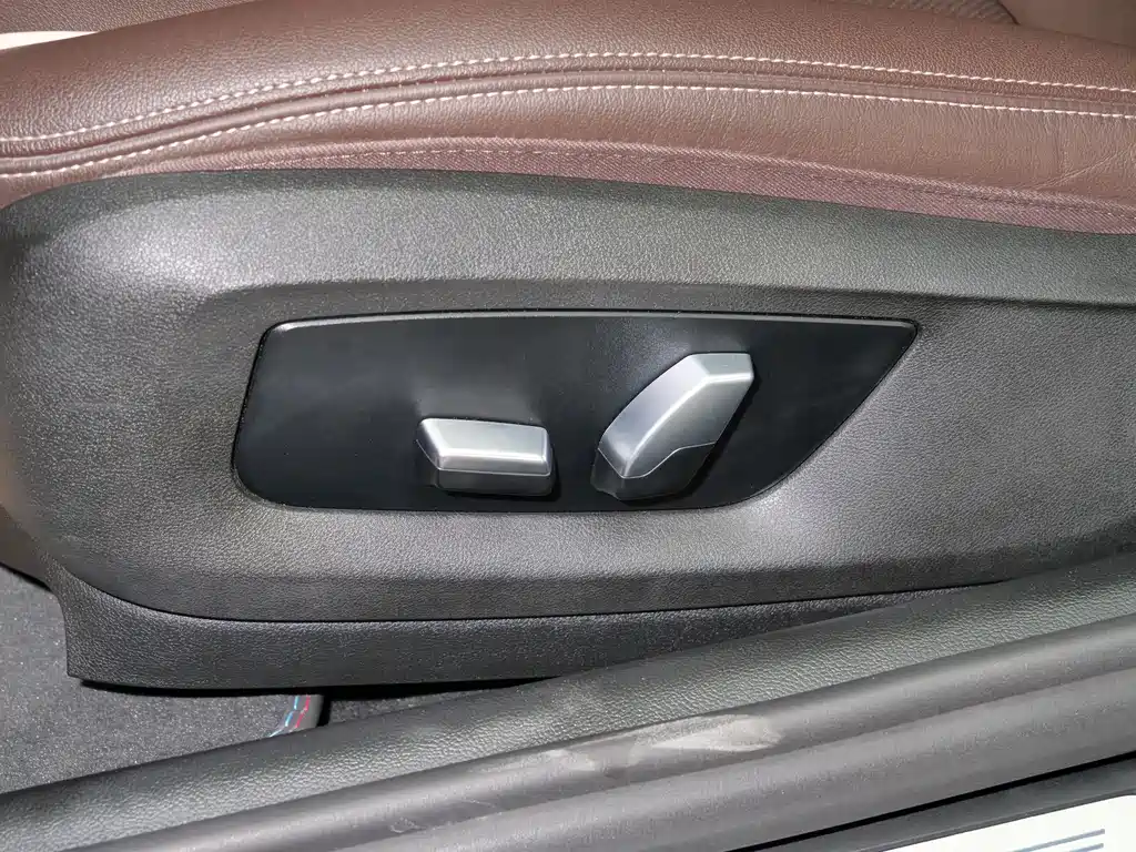 BMW 5 Series New Energy 2022 — фото 30