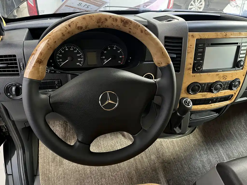 Mercedes-Benz Sprinter 2017 — фото 10