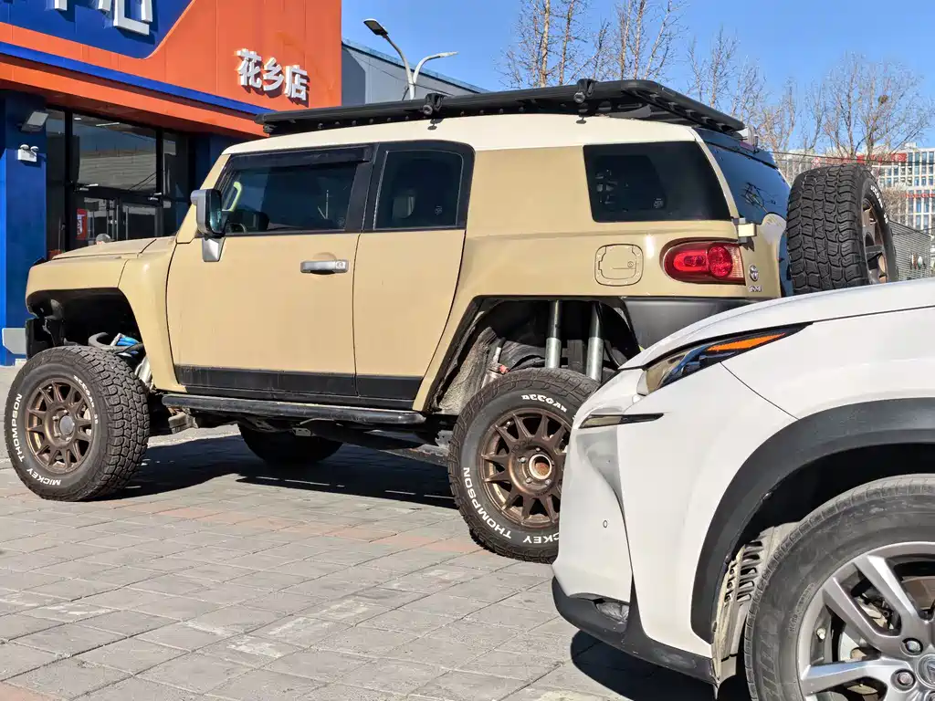 Toyota FJ Cruiser 2020 — фото 20