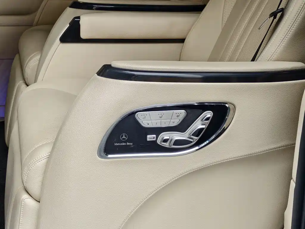 Mercedes-Benz Vito 2022 — фото 23