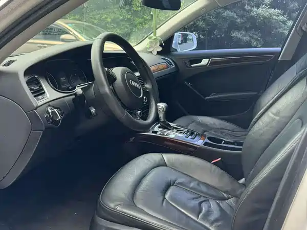 Audi A4L 2016