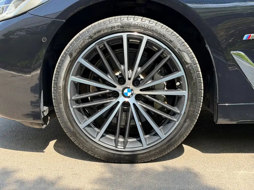 BMW 5 Series 2022 — фото 24