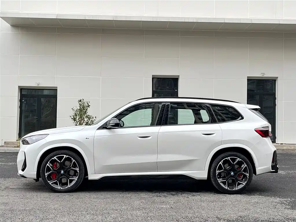 BMW X1 M35Li — фото 6
