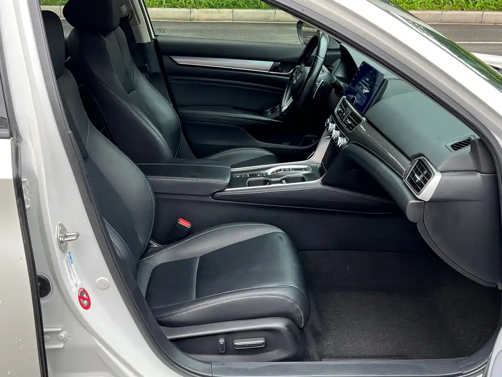 Honda Accord 2022 — фото 19