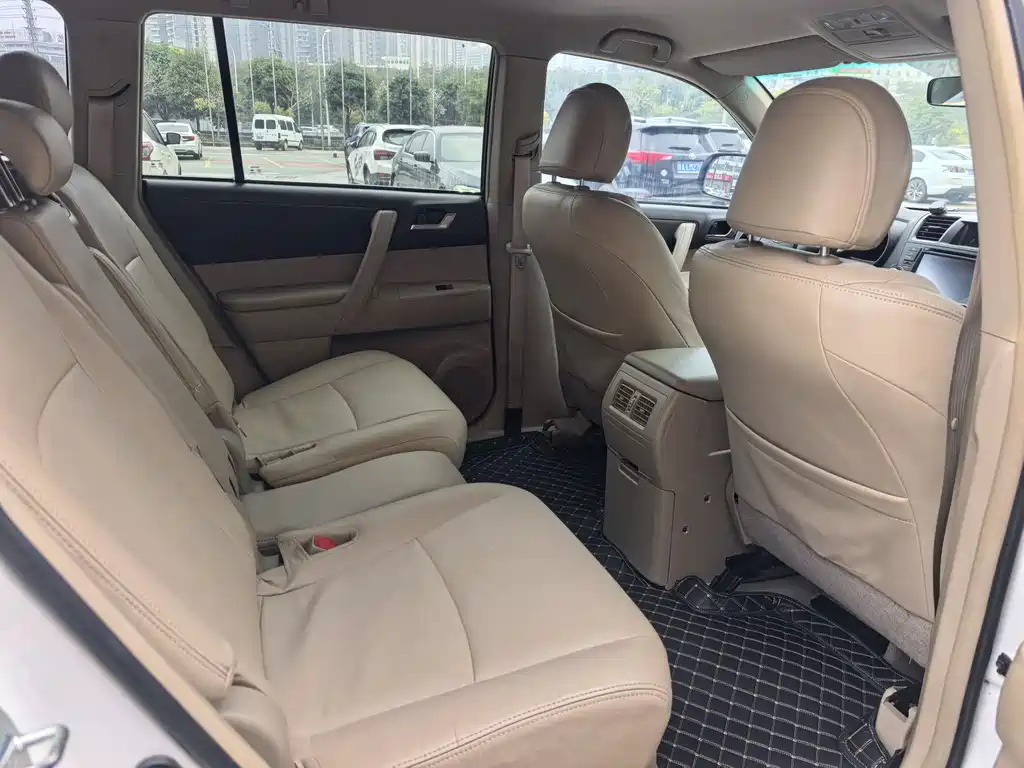 Toyota Highlander 2014 — фото 11