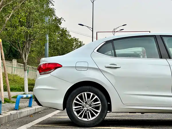 Citroën C4L 2014
