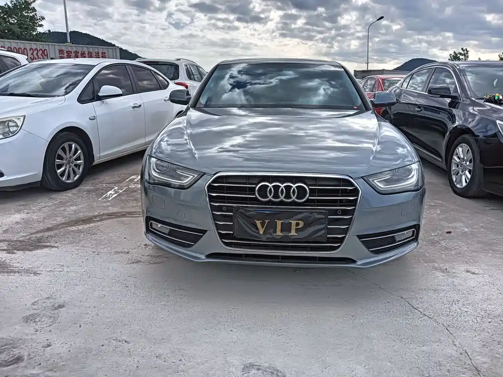 Audi A4L 2015