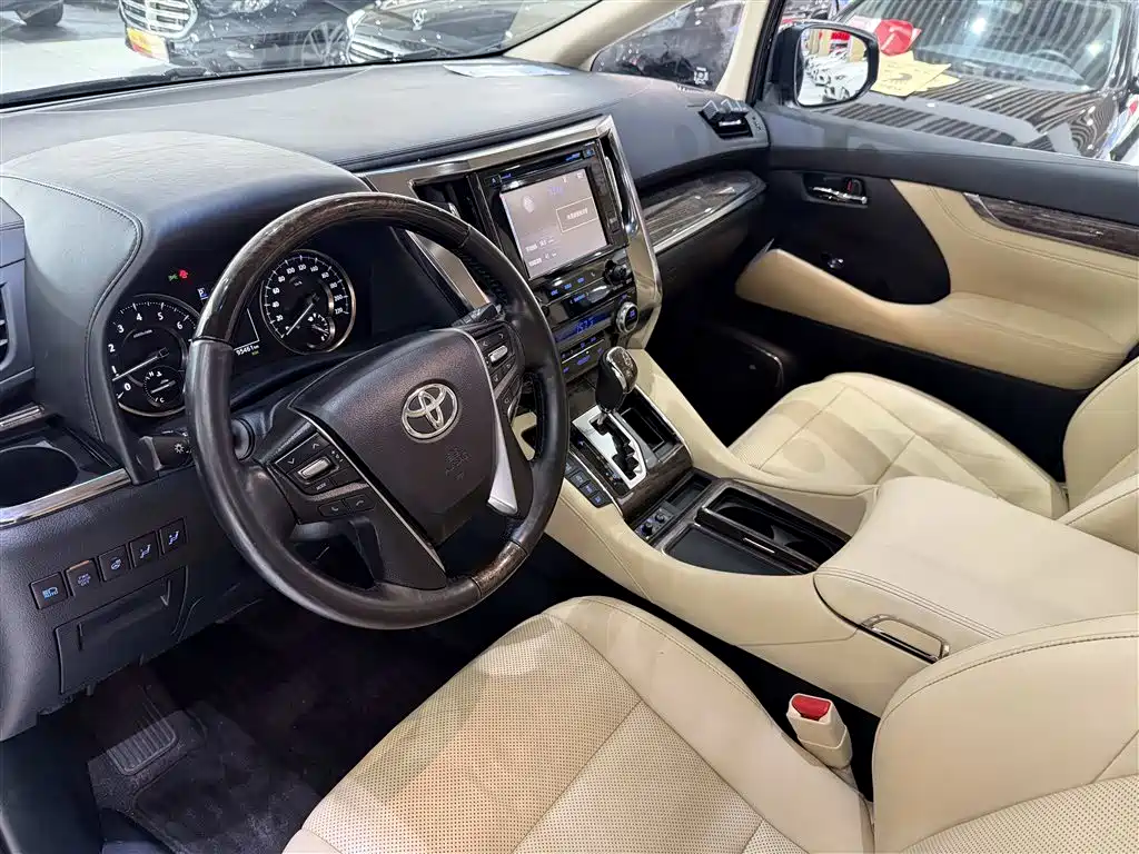 Toyota Alphard 2019 — фото 11