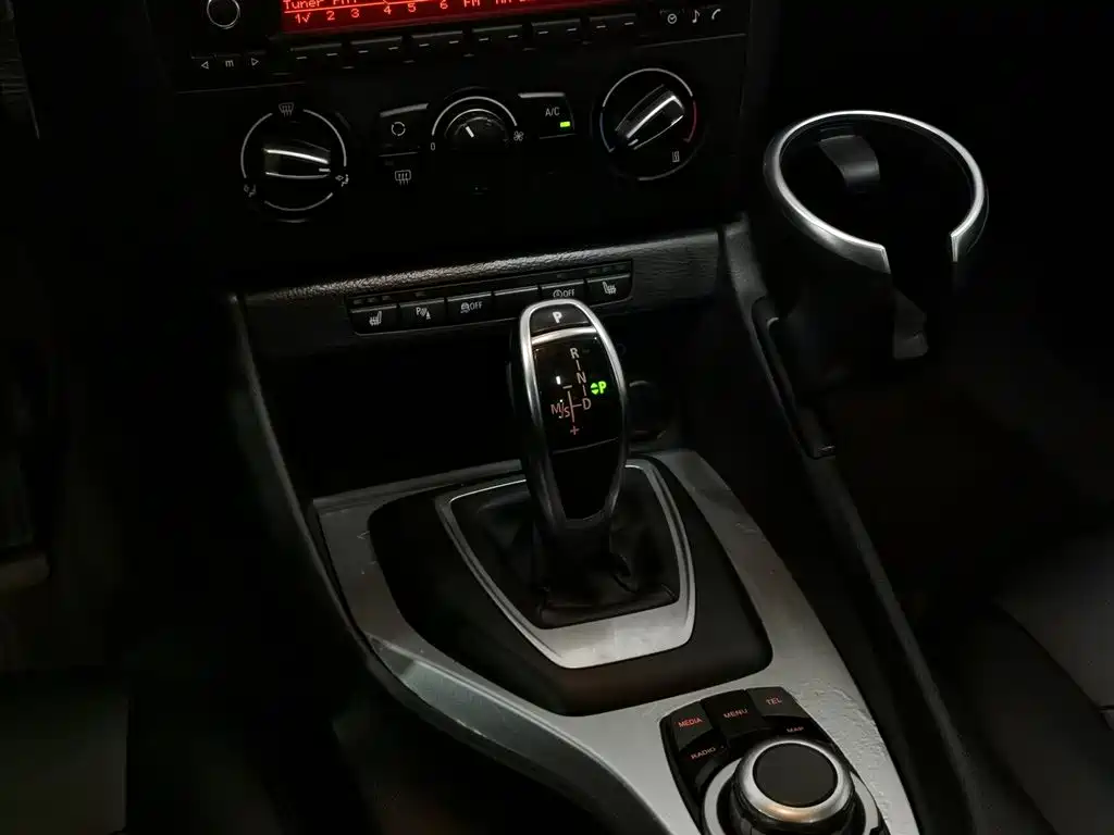 BMW X1 2016 — фото 13