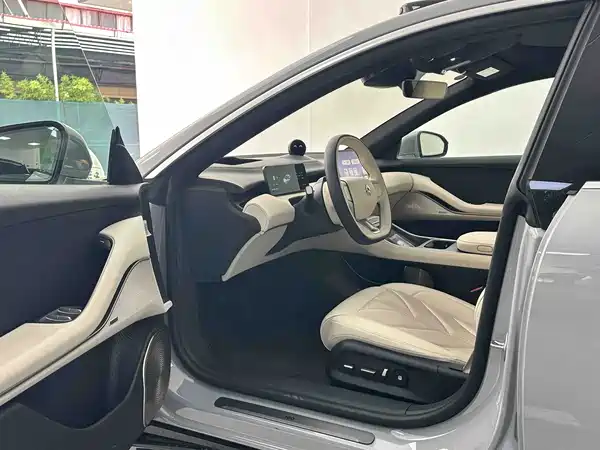 NIO ET5T 2025
