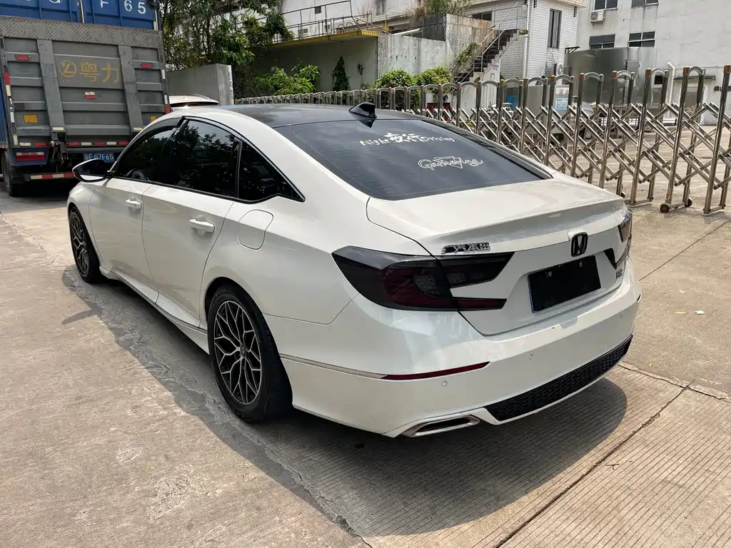 Honda Accord 2020 — фото 9