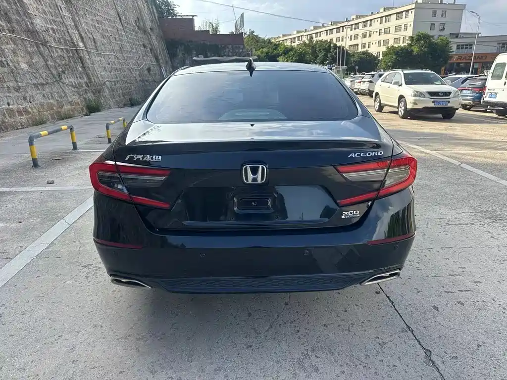 Honda Accord 2023 — фото 5