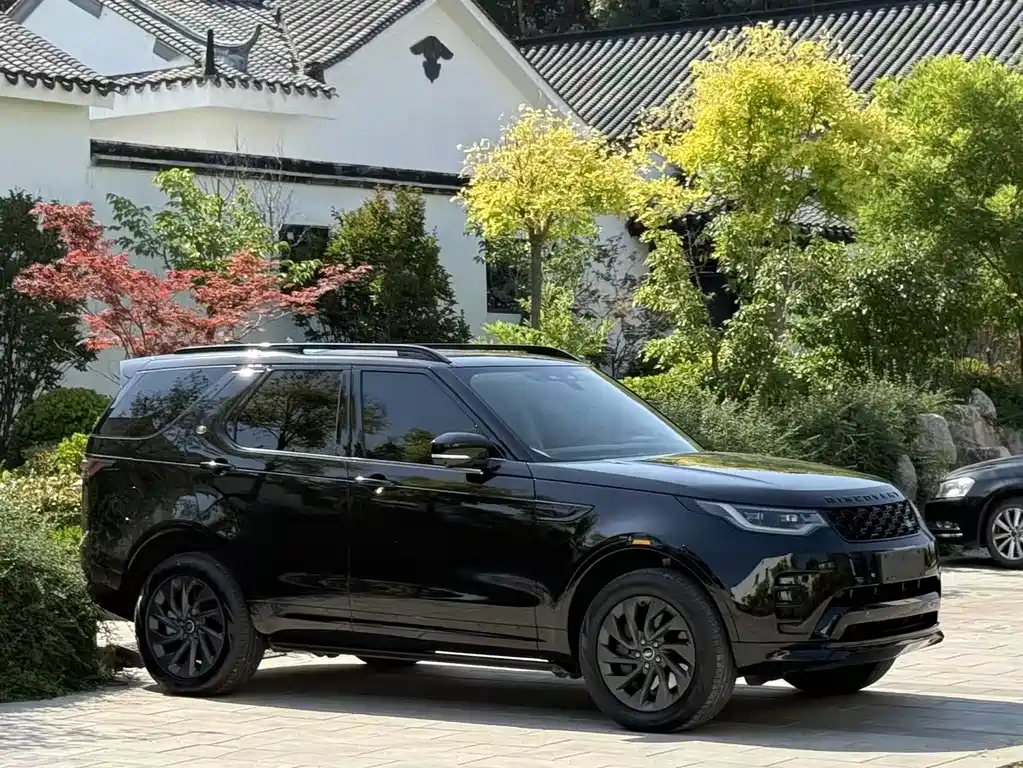 Land Rover Discovery 2023