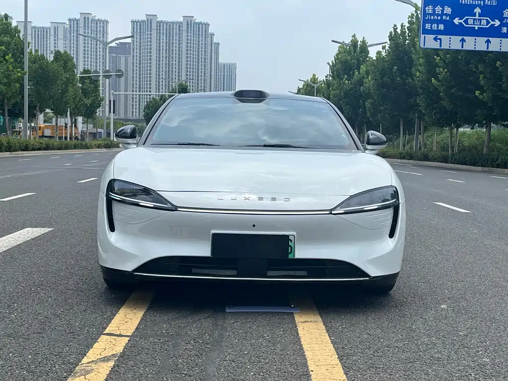 Luxeed Zhijie S7 2024