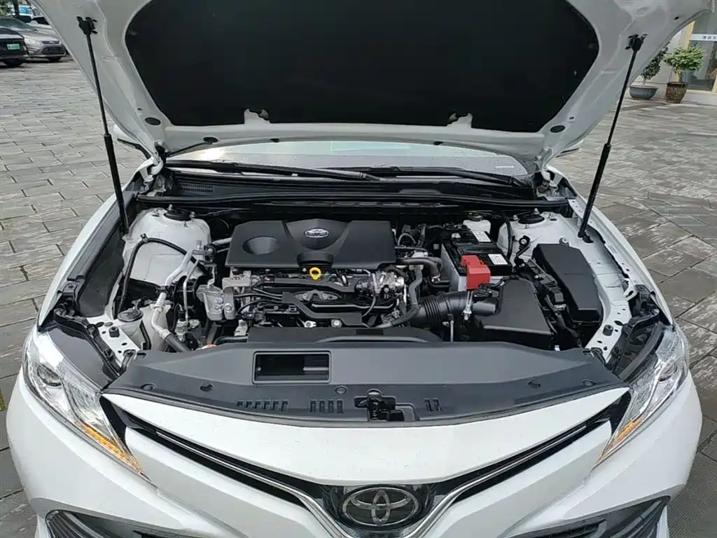 Toyota Camry 2020 — фото 20