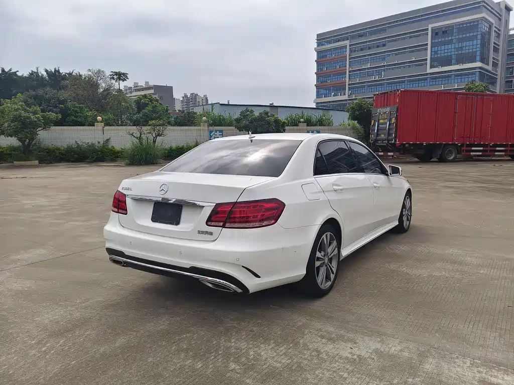 Mercedes-Benz E-Class 2015 — фото 6