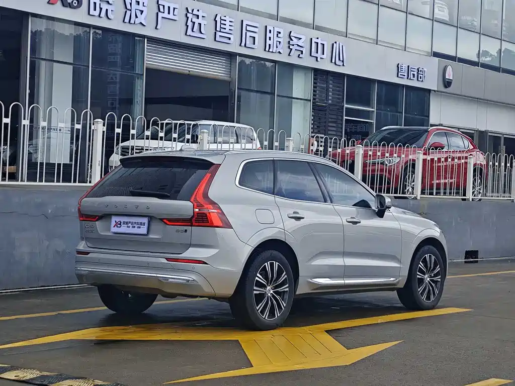 Volvo XC60 2021 — фото 4