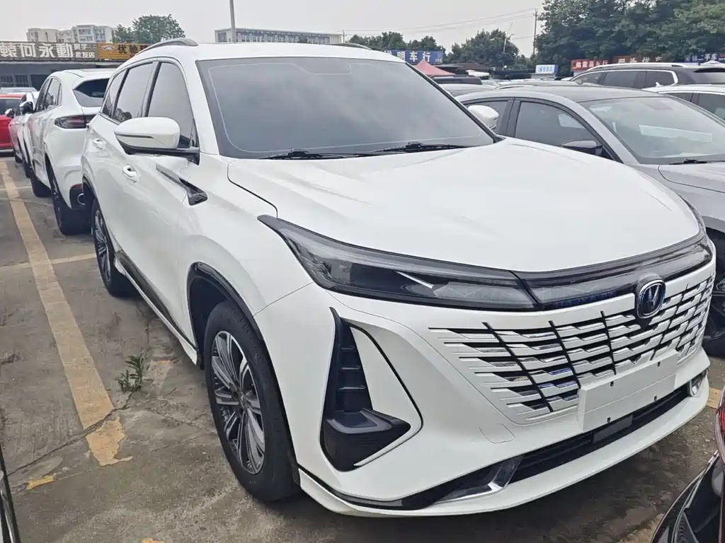 Changan CS75 PLUS 2024 — фото 3
