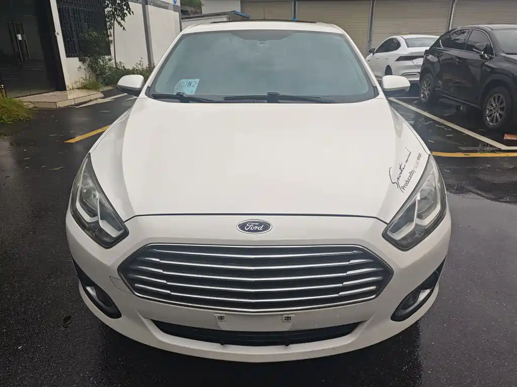 Ford Forrest 2016