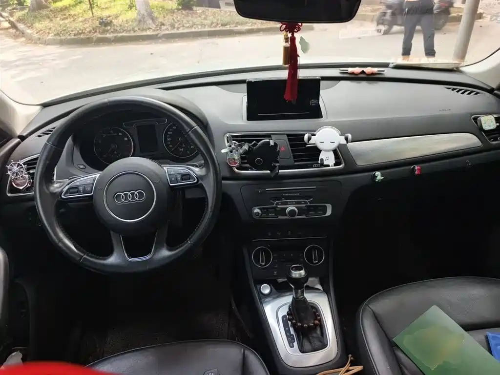 Audi Q3 2016 — фото 13