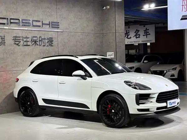 Porsche Macan 2021