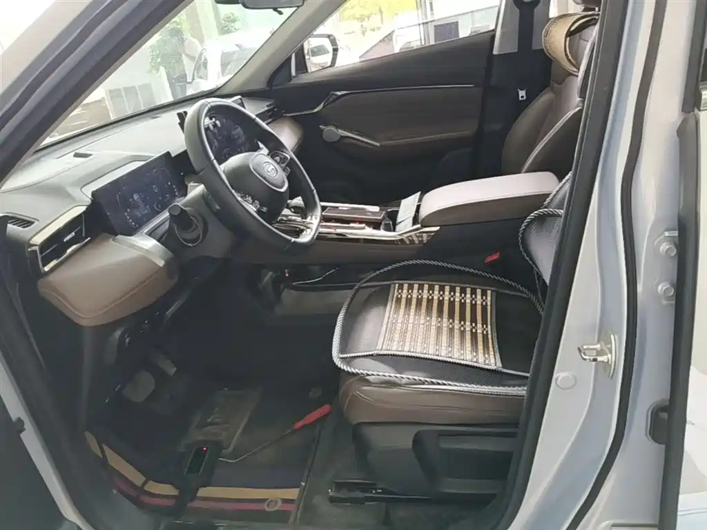 GAC Motor Trumpchi GS4 2024 — фото 15