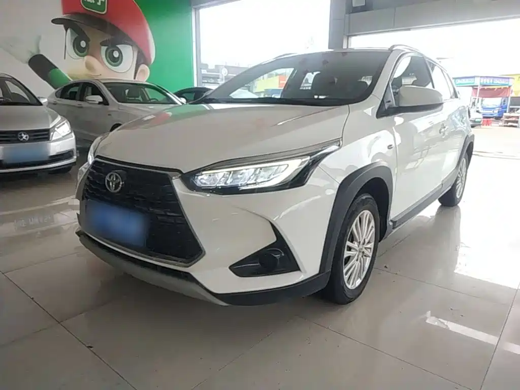 Toyota Yaris L 2021