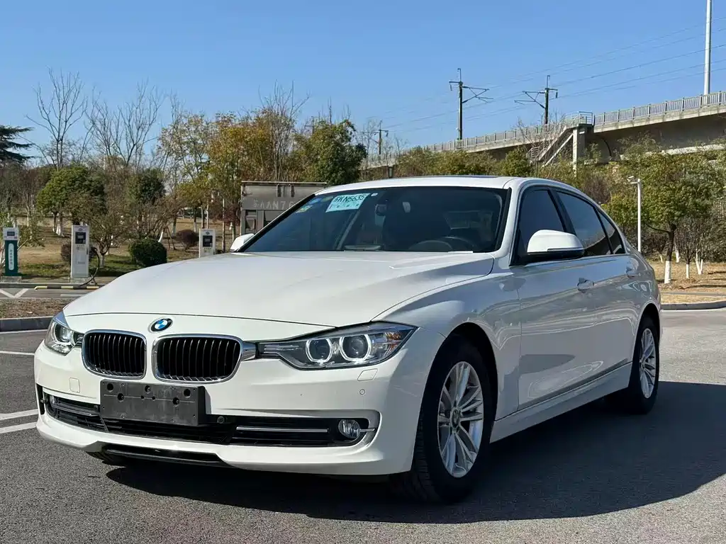 BMW 3 Series 2016 — фото 1