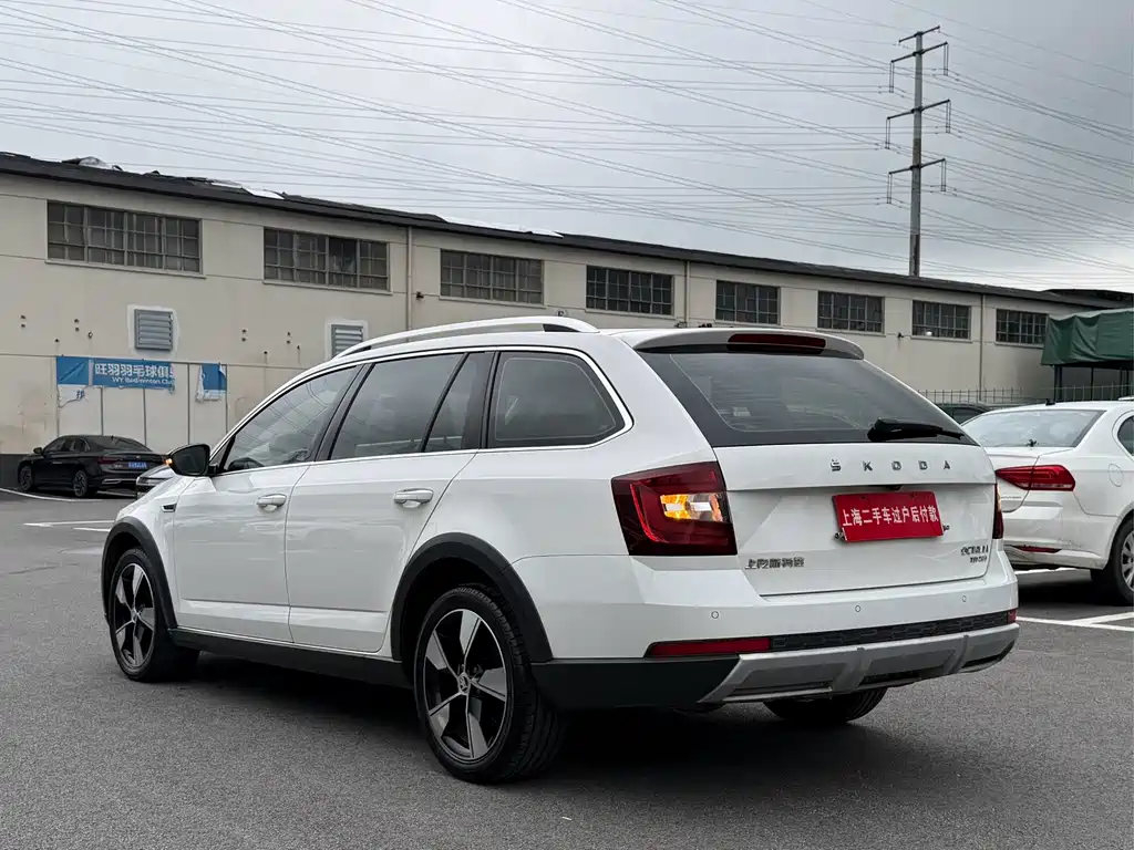 Skoda Octavia 2021 — фото 14