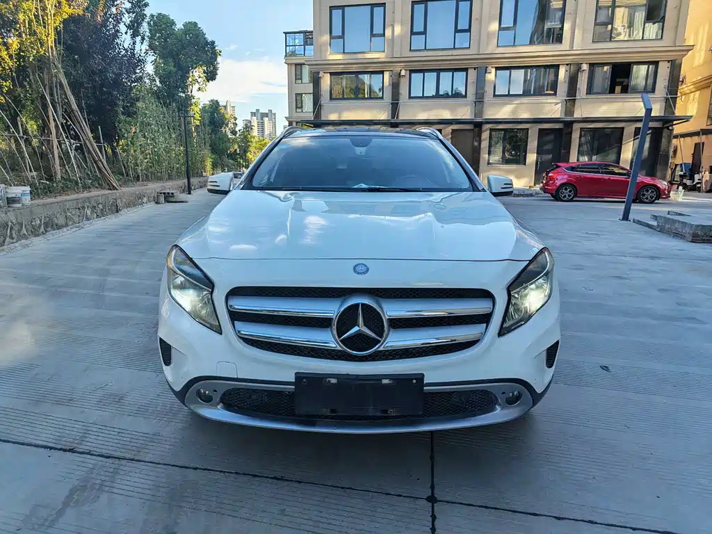 Mercedes-Benz GLA 2015 — фото 2
