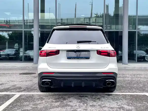 Mercedes-Benz GLB AMG 2025