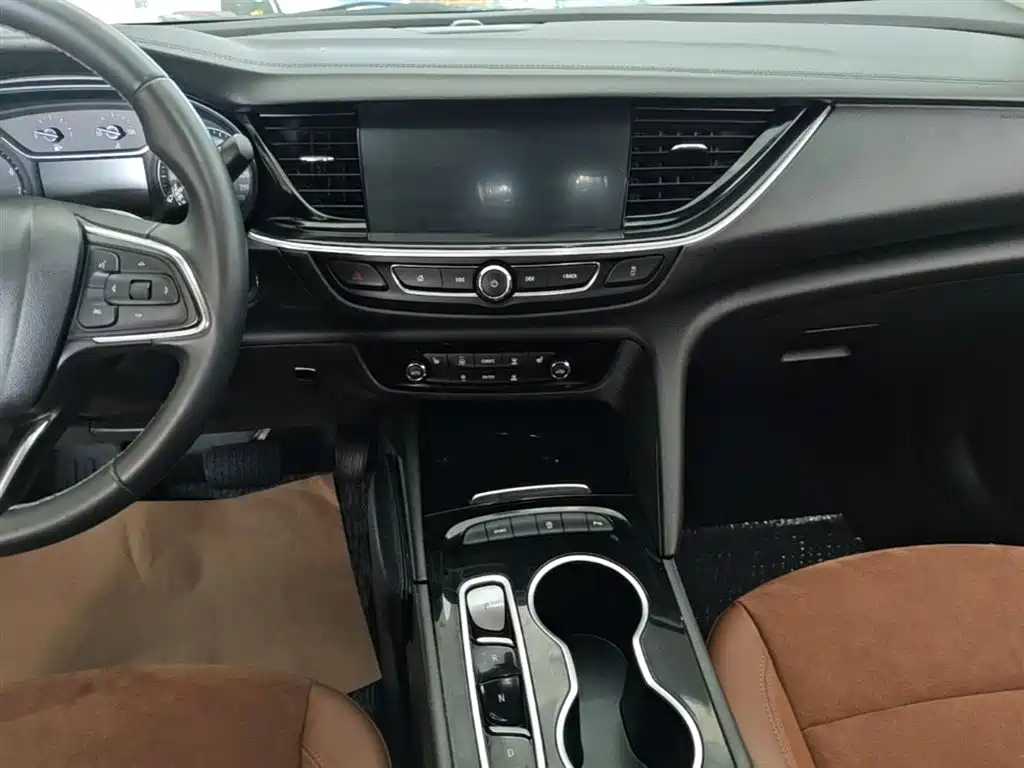 Buick Regal 2023 — фото 13