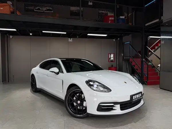 Porsche Panamera 2019